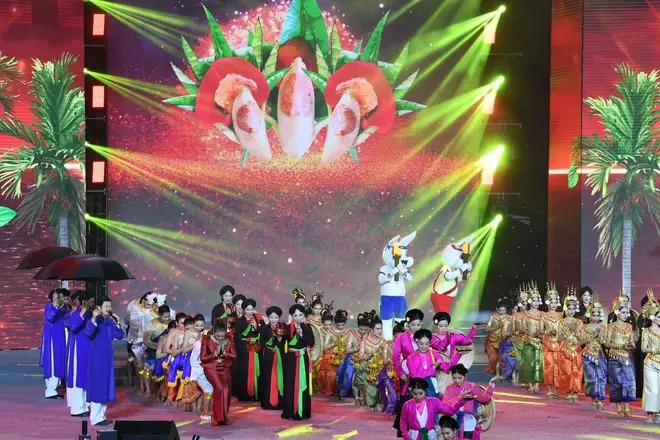 Lễ bế mạc SEA Games 31: Lời tạm biệt rực rỡ sắc màu Việt Nam - Ảnh 9 Lễ bế mạc SEA Games 31: Lời tạm biệt rực rỡ sắc màu Việt Nam - Ảnh 9