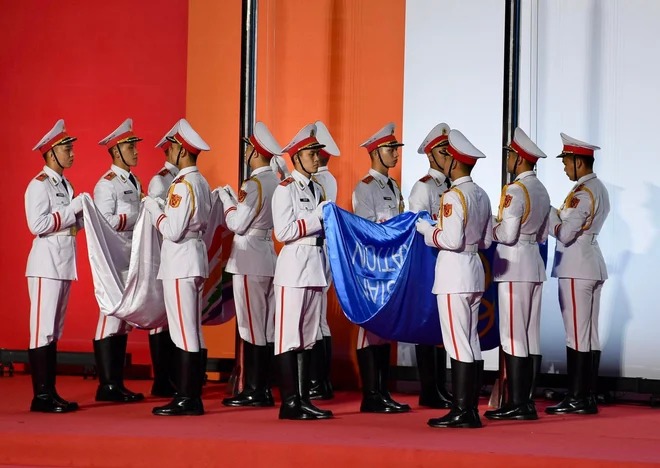 Lễ bế mạc SEA Games 31: Lời tạm biệt rực rỡ sắc màu Việt Nam - Ảnh 6 Lễ bế mạc SEA Games 31: Lời tạm biệt rực rỡ sắc màu Việt Nam - Ảnh 6