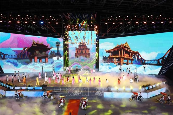 Lễ bế mạc SEA Games 31: Lời tạm biệt rực rỡ sắc màu Việt Nam - Ảnh 1 Lễ bế mạc SEA Games 31: Lời tạm biệt rực rỡ sắc màu Việt Nam - Ảnh 1