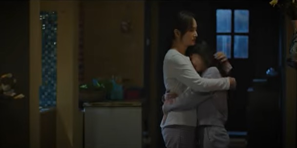 Thương ngày nắng về 2 tập 24: Vân và Phong có màn hợp tác đầy bất ngờ, đau lòng tình cảnh gia đình Khánh - Ảnh 4 Thương ngày nắng về 2 tập 24: Vân và Phong có màn hợp tác đầy bất ngờ, đau lòng tình cảnh gia đình Khánh - Ảnh 4