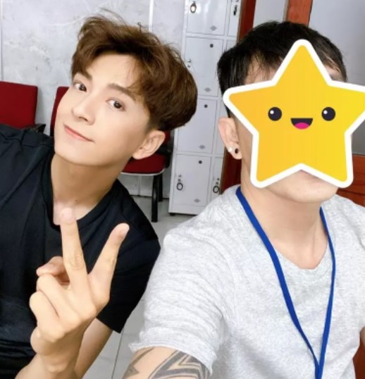 Diện mạo nữ tính mới đây của Ngô Kiến Huy. Ảnh: FBNV Diện mạo nữ tính mới đây của Ngô Kiến Huy. Ảnh: FBNV