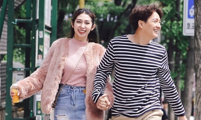4 năm sau chia tay, Ngô Kiến Huy và Khổng Tú Quỳnh có chung hành động khi chạm mặt nhau tại sự kiện - Ảnh 3 4 năm sau chia tay, Ngô Kiến Huy và Khổng Tú Quỳnh có chung hành động khi chạm mặt nhau tại sự kiện - Ảnh 3