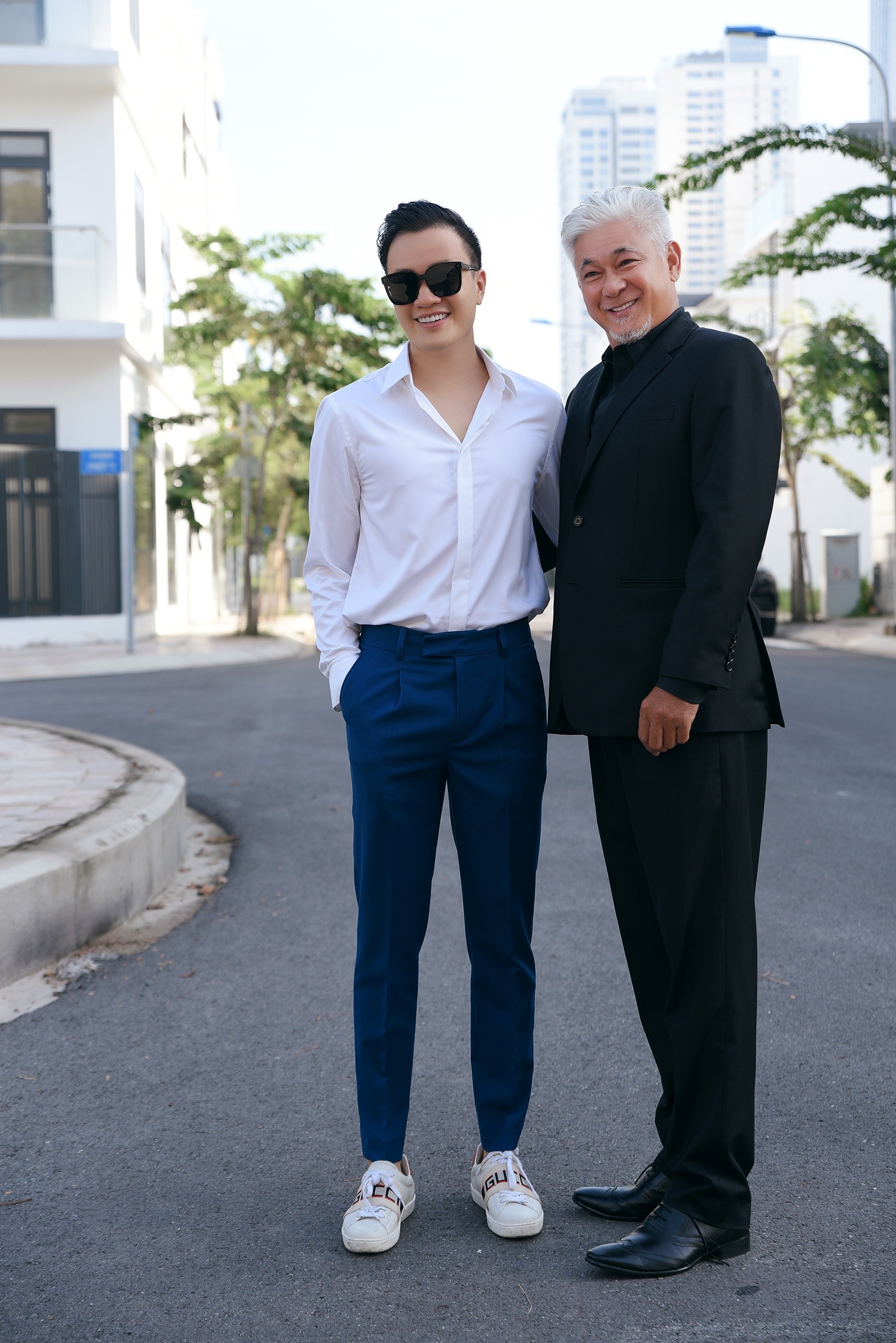 Lương Mạnh Hải xuất hiện cực phẩm trong đám hỏi Minh Hằng. Ảnh: Internet Lương Mạnh Hải xuất hiện cực phẩm trong đám hỏi Minh Hằng. Ảnh: Internet