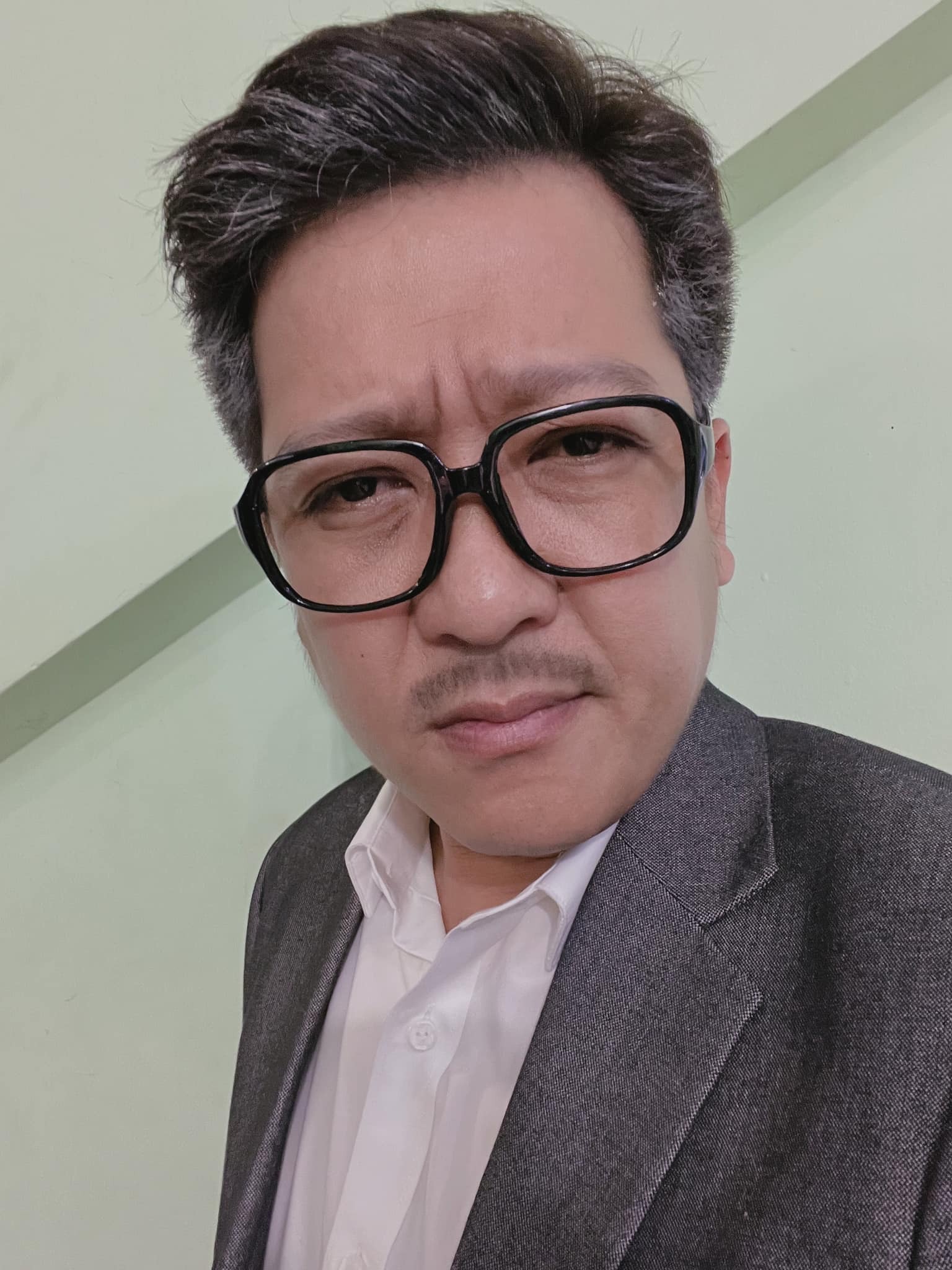 Diện mạo già nua gây ngỡ ngàng của Trường Giang. Ảnh: FBNV