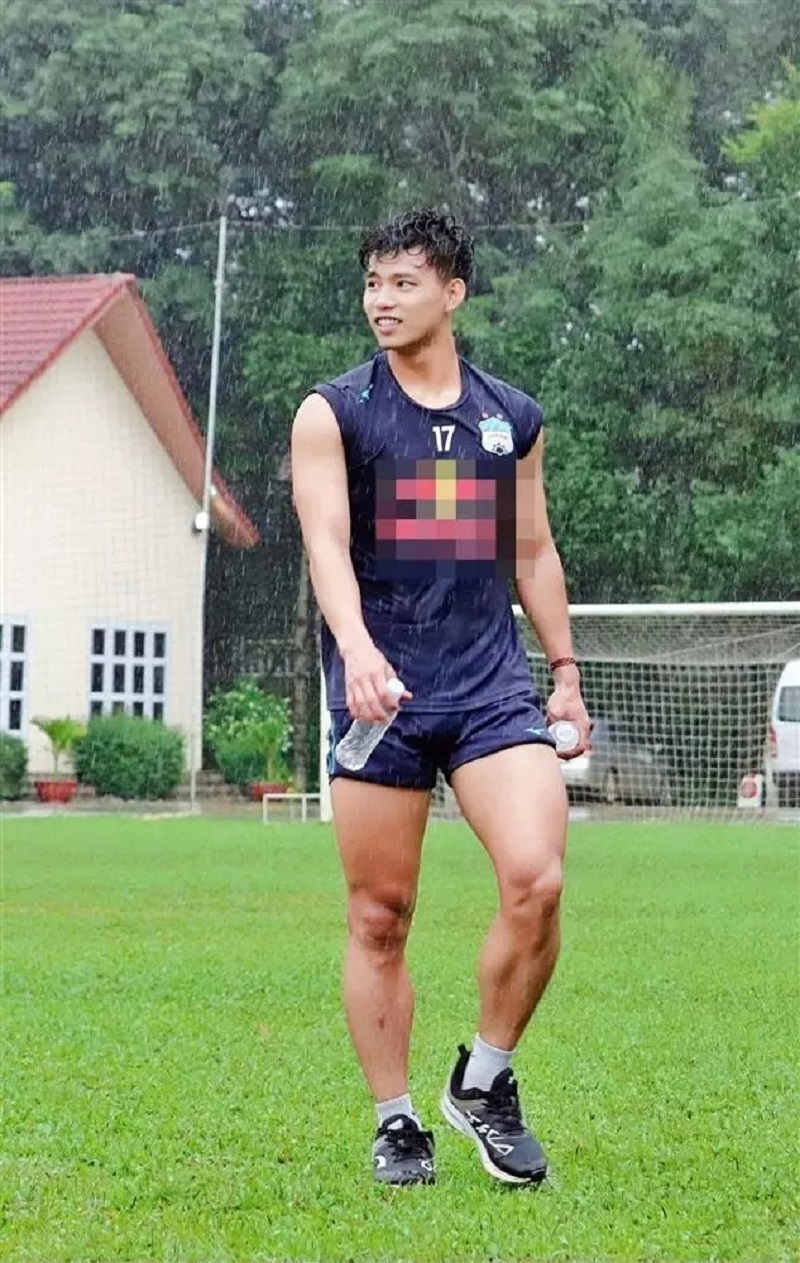 Cầu thủ Văn Thanh bị tung hình họa nhạy bén, dân mạng xốn xang phán xét - Hình ảnh 4