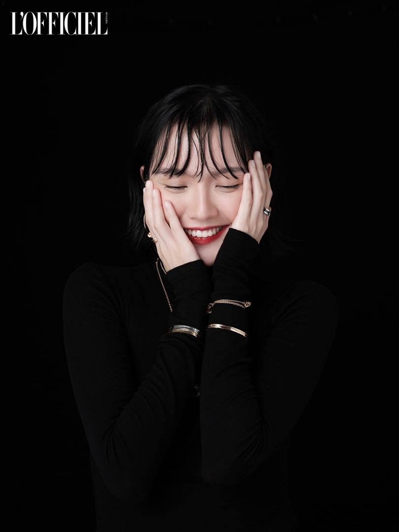 Cùng cười hết cỡ, Thiều Bảo Trâm và Hải Tú ai đẹp hơn ai? - Ảnh 1 Cùng cười hết cỡ, Thiều Bảo Trâm và Hải Tú ai đẹp hơn ai? - Ảnh 1