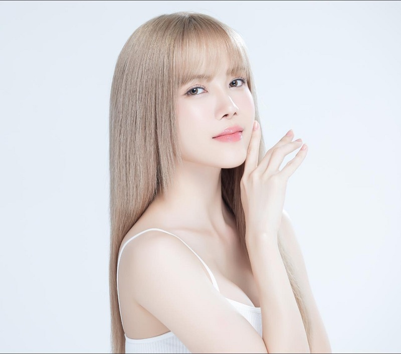 Sơn Tùng đầu năm bị 'ném đá', Thiều Bảo Trâm chào năm mới đối nghịch - Ảnh 3