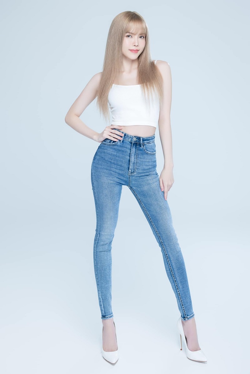 Sơn Tùng đầu năm bị 'ném đá', Thiều Bảo Trâm chào năm mới đối nghịch - Ảnh 5