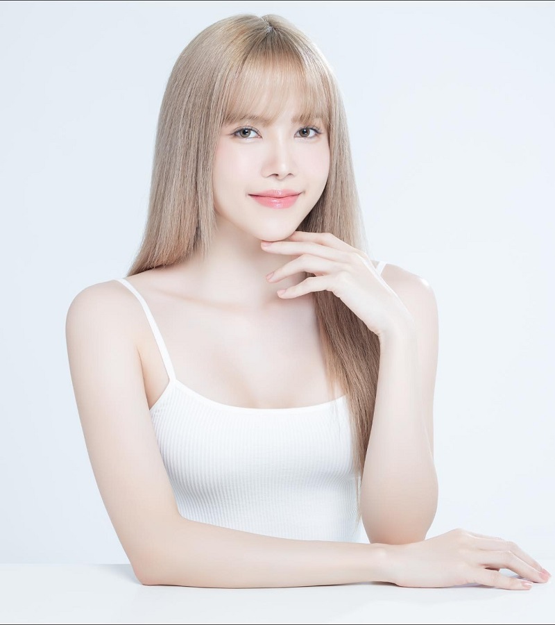 Sơn Tùng đầu năm bị 'ném đá', Thiều Bảo Trâm chào năm mới đối nghịch - Ảnh 2