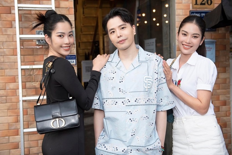 Đọ sắc cùng Nam Anh, nhan sắc Nam Em vượt trội hơn hẳn (Ảnh FBNV) Đọ sắc cùng Nam Anh, nhan sắc Nam Em vượt trội hơn hẳn (Ảnh FBNV)
