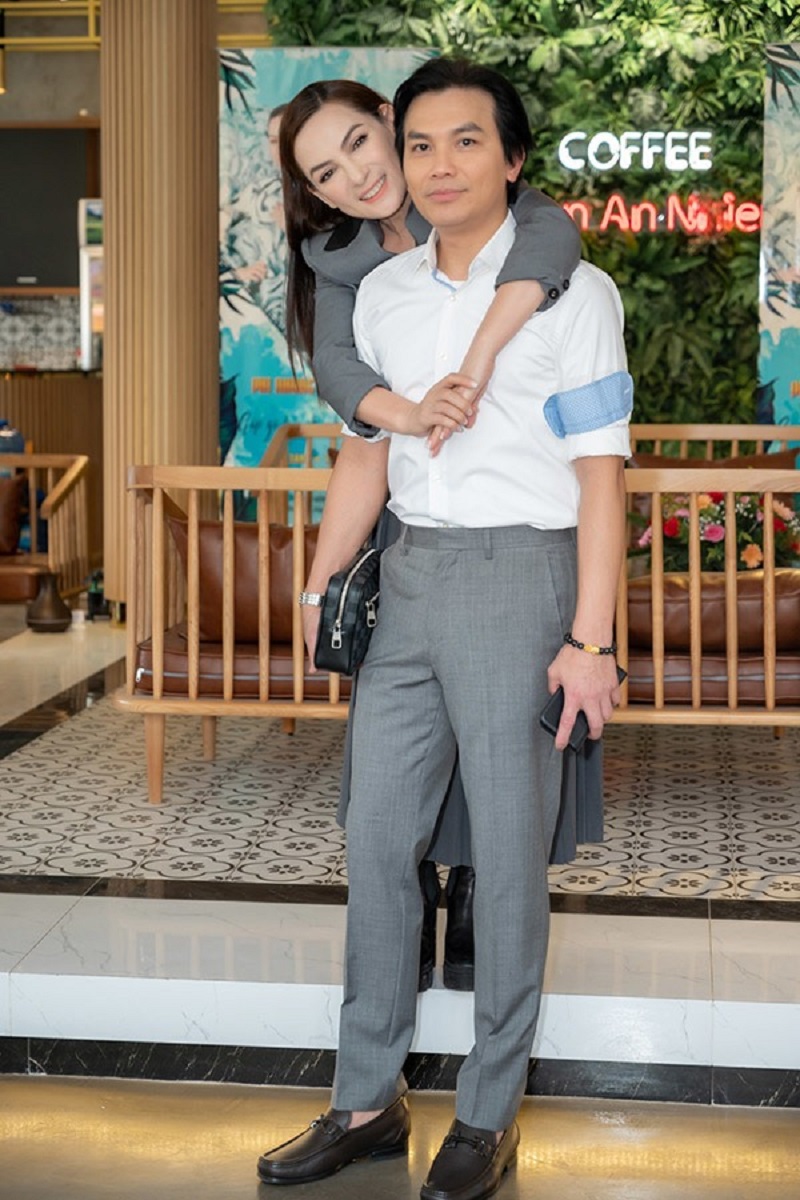 Cuối cùng lý do Mạnh Quỳnh trở thành 'người đàn ông đặc biệt' của Phi Nhung đã được hé lộ - Ảnh 1 Cuối cùng lý do Mạnh Quỳnh trở thành 'người đàn ông đặc biệt' của Phi Nhung đã được hé lộ - Ảnh 1