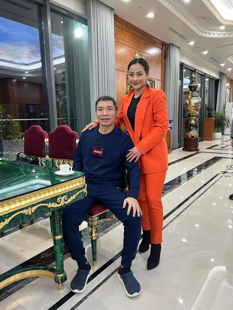 NS Công Lý khoe 'tình yêu của tôi', phản ứng của vợ trẻ mới bất ngờ - Ảnh 1 NS Công Lý khoe 'tình yêu của tôi', phản ứng của vợ trẻ mới bất ngờ - Ảnh 1