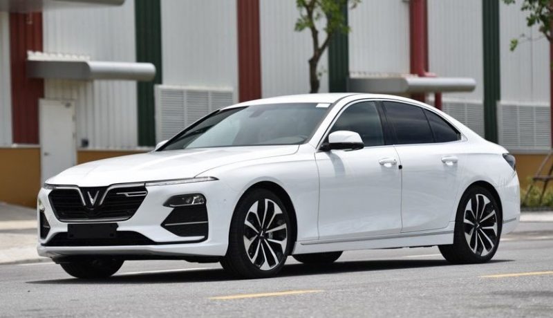 Bảng giá xe VinFast Lux A2.0 tháng 2/2022 đầy đủ các phiên bản: Ưu đãi siêu 'khủng' - Ảnh 1 Bảng giá xe VinFast Lux A2.0 tháng 2/2022 đầy đủ các phiên bản: Ưu đãi siêu 'khủng' - Ảnh 1