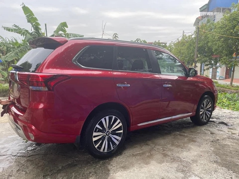 Mitsubishi Outlander 2022 bản mới nhất lộ diện, ngoại hình long lanh - Ảnh 1 Mitsubishi Outlander 2022 bản mới nhất lộ diện, ngoại hình long lanh - Ảnh 1