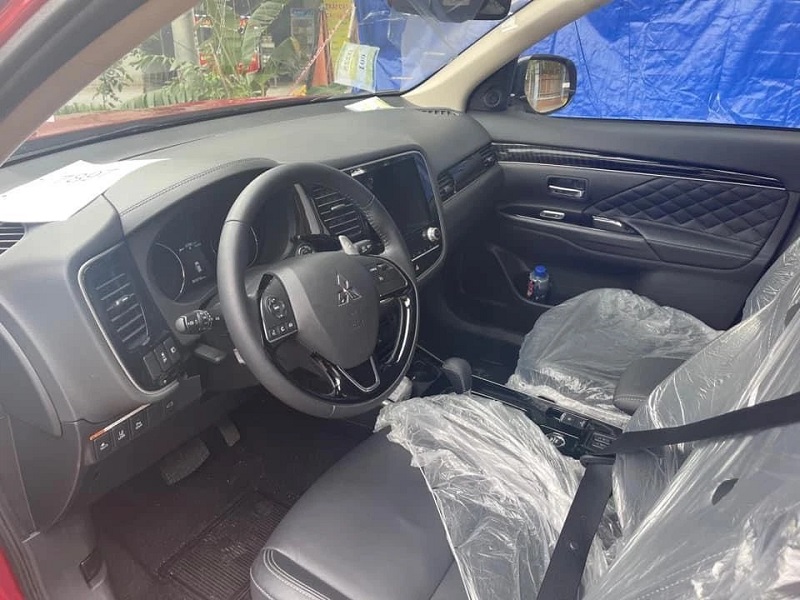 Mitsubishi Outlander 2022 bản mới nhất lộ diện, ngoại hình long lanh - Ảnh 2 Mitsubishi Outlander 2022 bản mới nhất lộ diện, ngoại hình long lanh - Ảnh 2