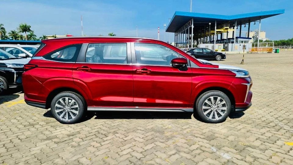Toyota Veloz Cross về Việt Nam chờ ngày ra mắt, ngoại hình đẹp miễn bàn - Ảnh 2