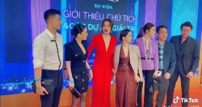 Anh Dũng từ chối vì sợ bị Lâm Bảo Châu dìm nhan sắc Anh Dũng từ chối vì sợ bị Lâm Bảo Châu dìm nhan sắc