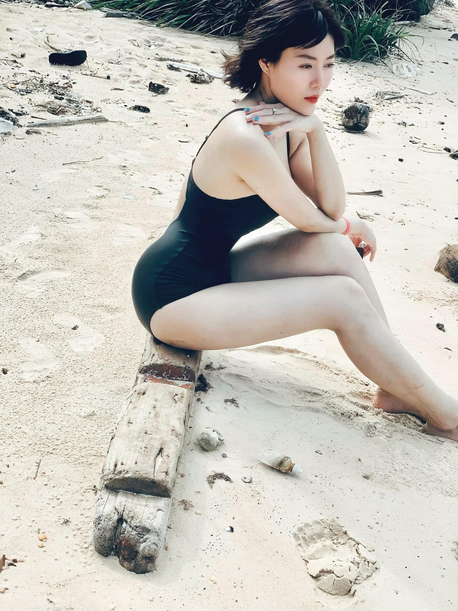 Vòng eo con kiến của nữ diễn viên