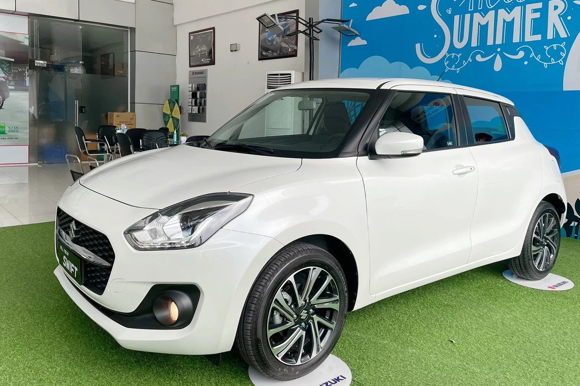 Xả kho giảm giá cực mạnh, Suzuki Swift về ngay mức giá không tưởng - Ảnh 1