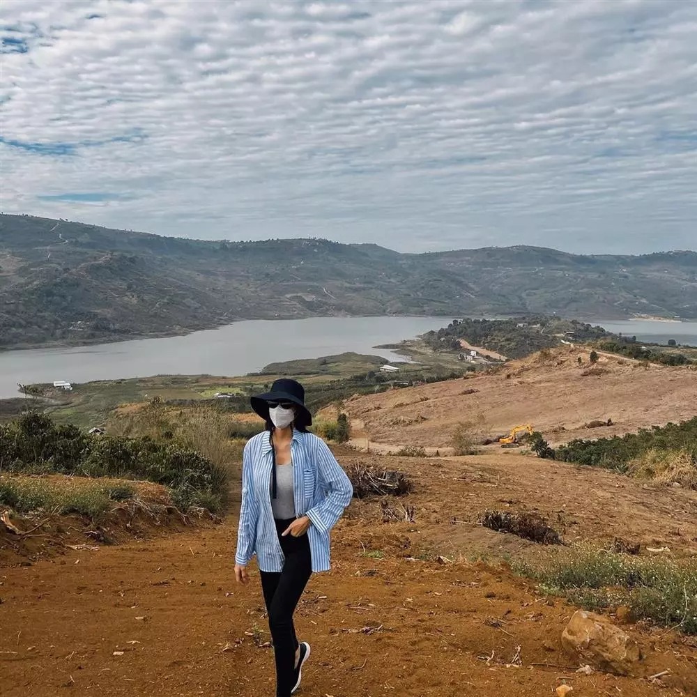 Tăng Thanh Hà xuống sắc không nhận ra hậu sinh quý tử thứ ba cho Louis Nguyễn - Ảnh 1