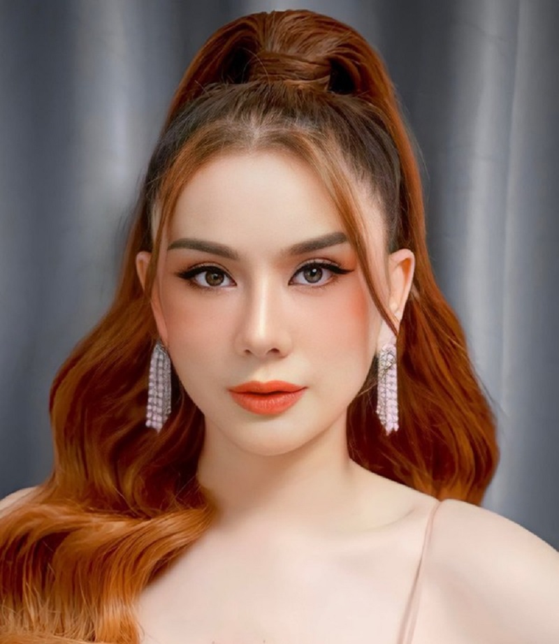 Nhan sắc khi make-up cẩn thận của Lâm Khánh Chi