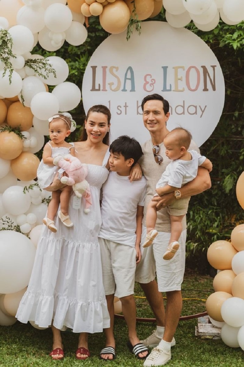 Gia đình nhỏ nhà Hồ Ngọc Hà (Ảnh FBNV)