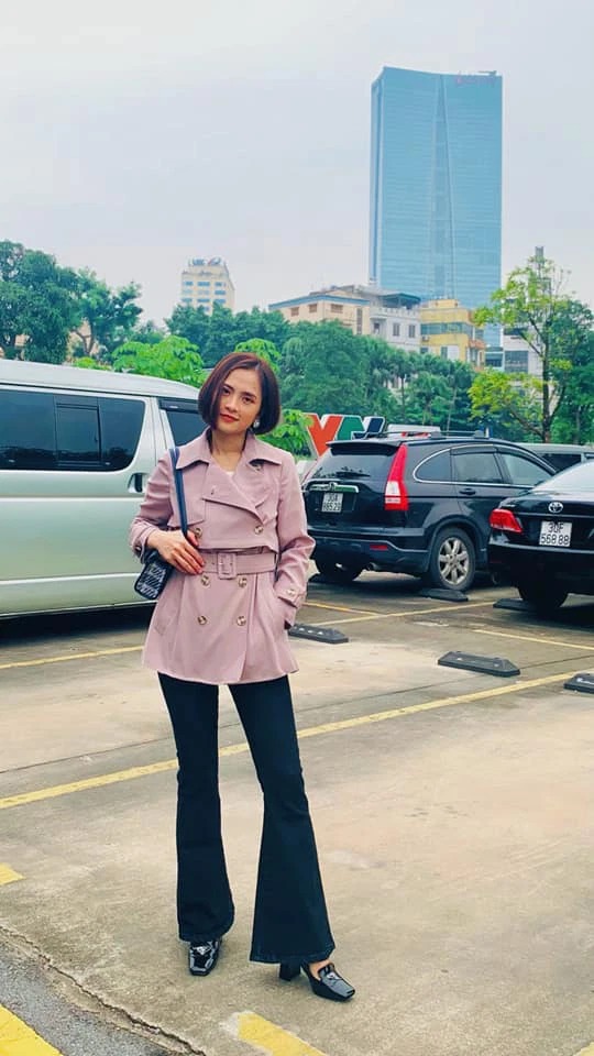 Phong cách đúng chuẩn nữ cường (Ảnh FBNV) Phong cách đúng chuẩn nữ cường (Ảnh FBNV)