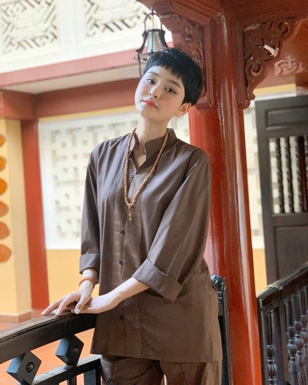 Hiền Hồ gợi ý bộ sưu tập đồ lam đi chùa cầu duyên đẹp long lanh - Ảnh 6