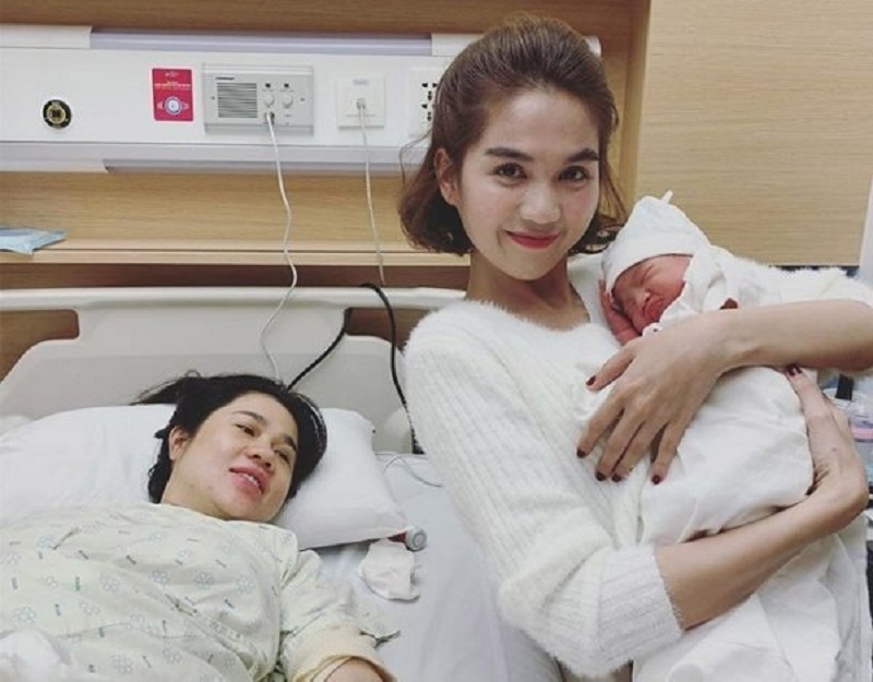 Ngọc Trinh khoe 'con gái' xinh như búp bê, dân tình dự đoán chẳng mấy nối nghiệp mẹ (Ảnh FBNV) Ngọc Trinh khoe 'con gái' xinh như búp bê, dân tình dự đoán chẳng mấy nối nghiệp mẹ (Ảnh FBNV)