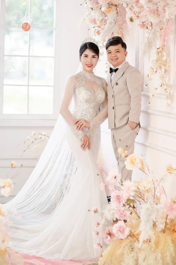Cặp đôi đũa lệch chồng 1m37 lấy vợ 1m62: Từ chuyện tình bị ngăn cấm đến ước mơ có con - Ảnh 2 Cặp đôi đũa lệch chồng 1m37 lấy vợ 1m62: Từ chuyện tình bị ngăn cấm đến ước mơ có con - Ảnh 2