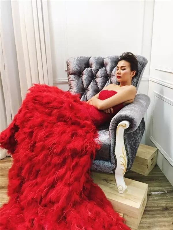 Đỉnh cao của ngủ nhưng vẫn đẹp chính là Thanh Hằng, dân tình đùa vui rằng nàng siêu mẫu bị 'mắc bệnh nghề nghiệp', đến cả việc ngủ cũng không quên mình là một siêu mẫu. Đỉnh cao của ngủ nhưng vẫn đẹp chính là Thanh Hằng, dân tình đùa vui rằng nàng siêu mẫu bị 'mắc bệnh nghề nghiệp', đến cả việc ngủ cũng không quên mình là một siêu mẫu.