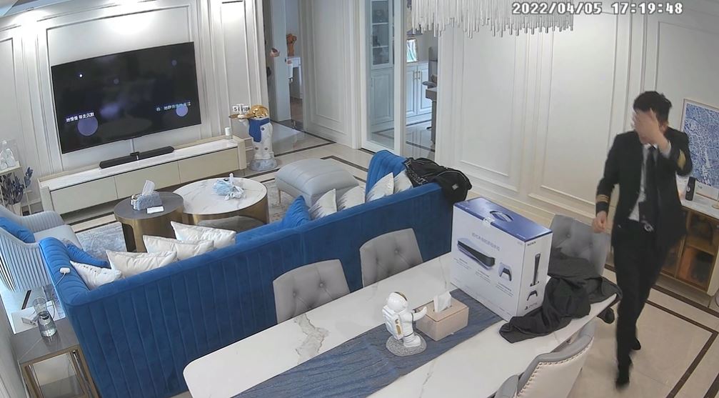 Anh chàng đi lại chưa dám tin đây là sự thật