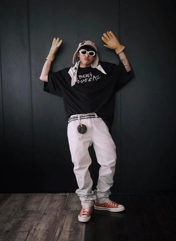 Cuối cùng Sơn Tùng cũng có ngày đi bán hàng online!