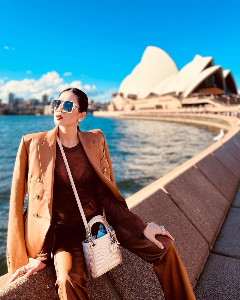 Học theo Hồ Ngọc Hà, Lệ Quyên tung ảnh cực nuột bên nước Úc