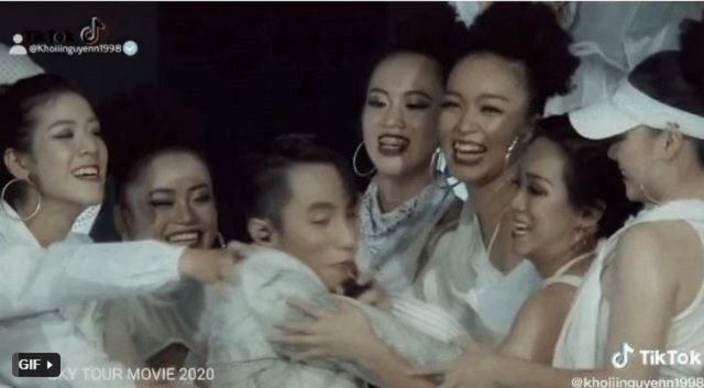 Sơn Tùng không khác chút nào