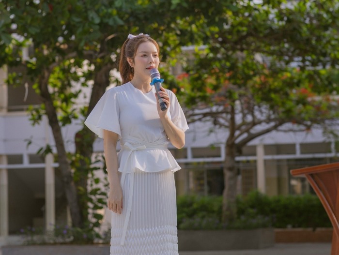 Nhan sắc của nữ ca sĩ gây chú ý (Ảnh FBNV) Nhan sắc của nữ ca sĩ gây chú ý (Ảnh FBNV)