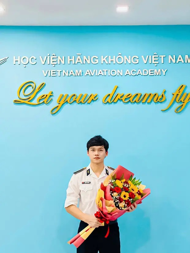 Ngắm diện mạo như nam thần điện ảnh của chàng học viên Trường Sĩ quan Không quân - Ảnh 1 Ngắm diện mạo như nam thần điện ảnh của chàng học viên Trường Sĩ quan Không quân - Ảnh 1