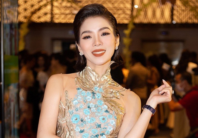 Lệ Quyên bị mỉa mai hết thời, đi hát khán giả bỏ về sớm? Lệ Quyên bị mỉa mai hết thời, đi hát khán giả bỏ về sớm?