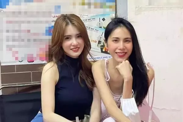Bất ngờ mối quan hệ giữa Thủy Tiên và cô em chồng hot girl Lê Khánh Chi - Ảnh 3 Bất ngờ mối quan hệ giữa Thủy Tiên và cô em chồng hot girl Lê Khánh Chi - Ảnh 3
