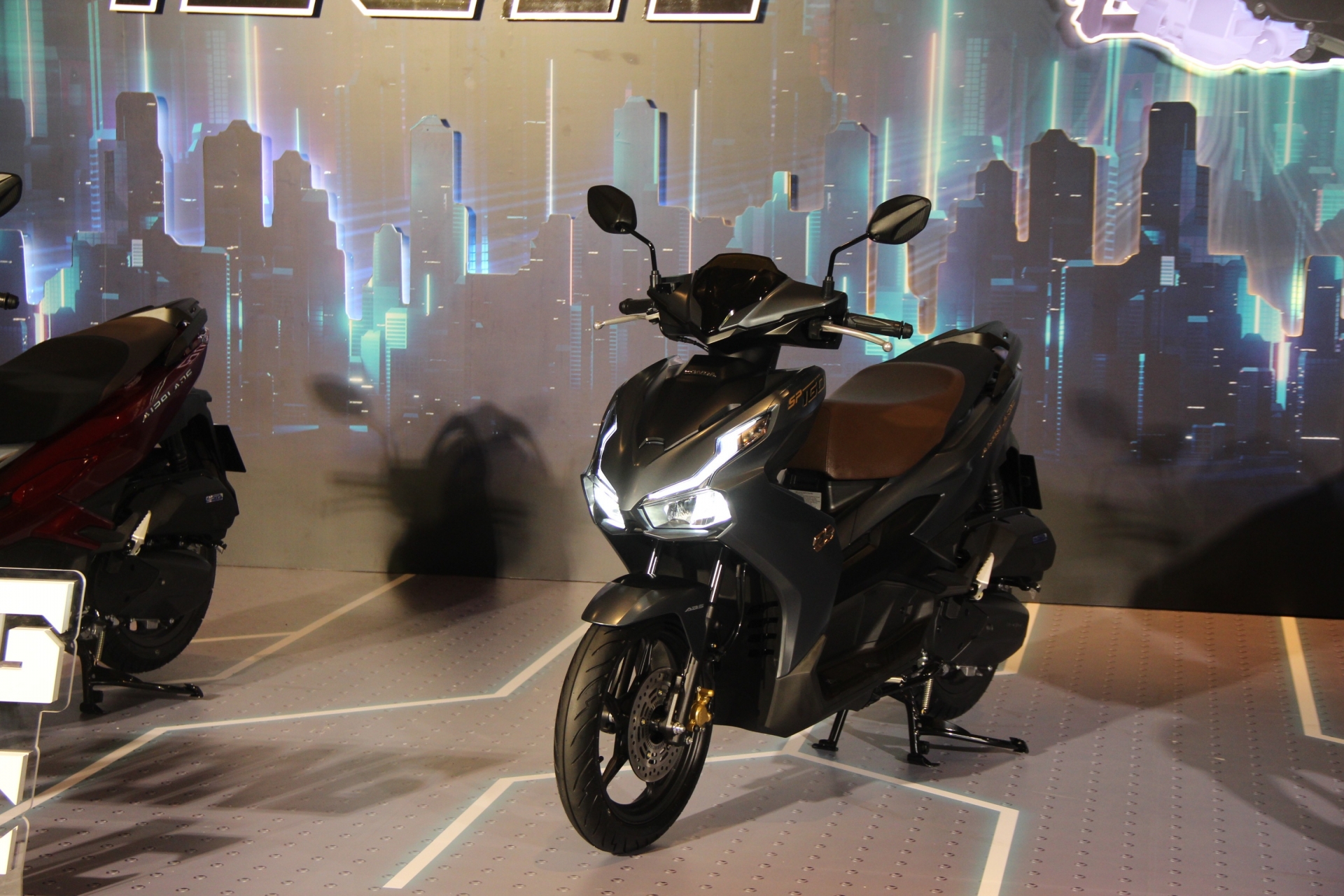 Honda Air Blade 160 siêu mạnh chính thức nhập cuộc đua, mức giá đầy ấn tượng - Ảnh 1