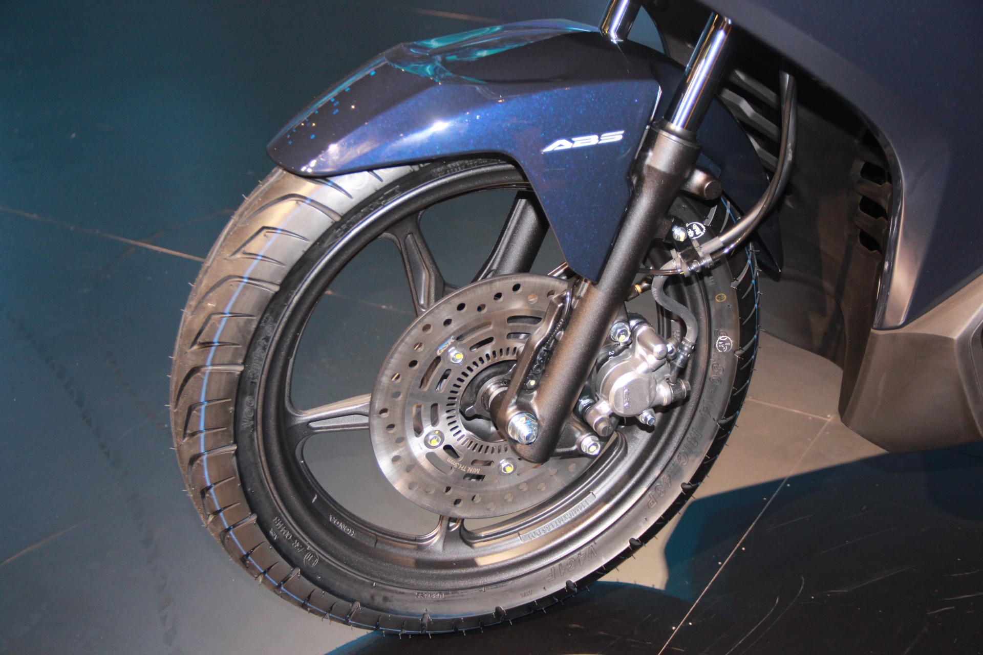 Honda Air Blade 160 siêu mạnh chính thức nhập cuộc đua, mức giá đầy ấn tượng - Ảnh 5