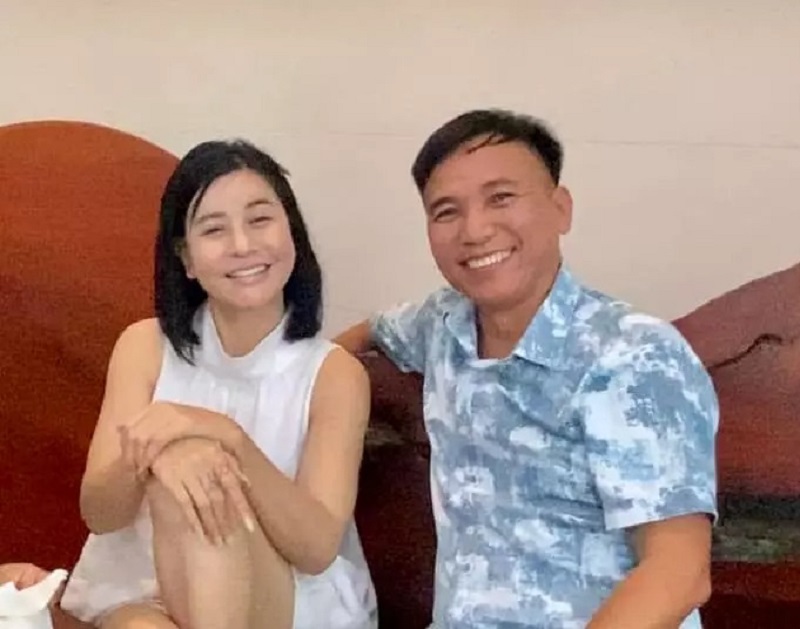 Gương mặt nhợt nhạt của nữ nghệ sĩ Gương mặt nhợt nhạt của nữ nghệ sĩ