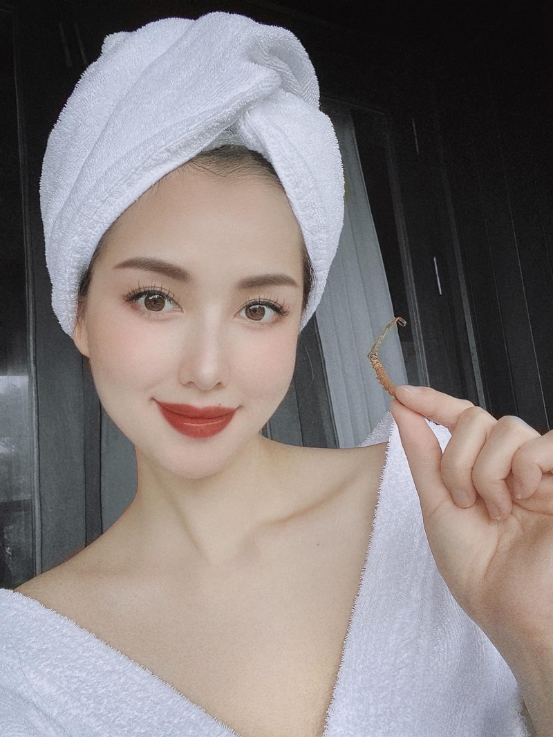 Nhan sắc mẹ hai con khiến dân tình ngỡ ngàng Nhan sắc mẹ hai con khiến dân tình ngỡ ngàng