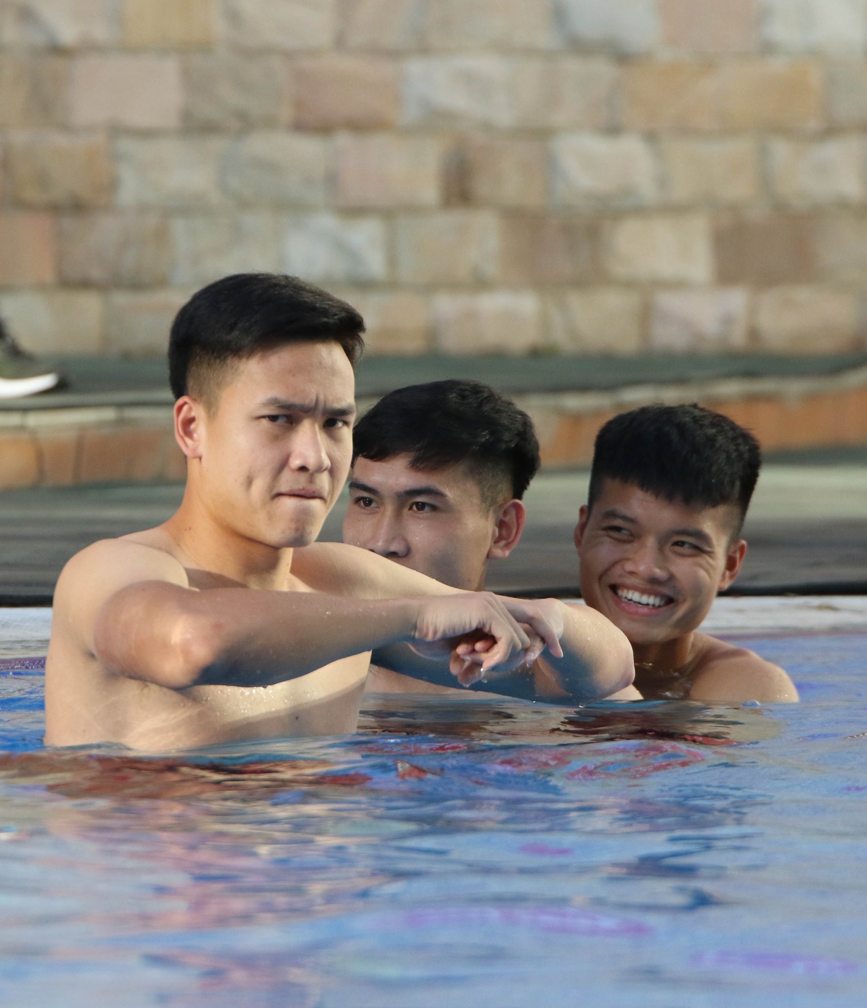 Một số cầu thủ 'hờn dỗi' khi bị chụp