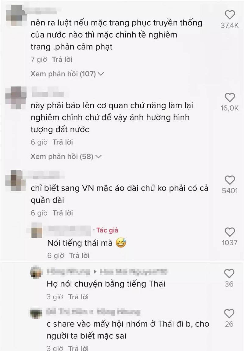Phẫn nộ thực trạng du khách nước ngoài ăn mặc kệch cỡm, xem thường quốc phục Việt Nam - Ảnh 2 Phẫn nộ thực trạng du khách nước ngoài ăn mặc kệch cỡm, xem thường quốc phục Việt Nam - Ảnh 2