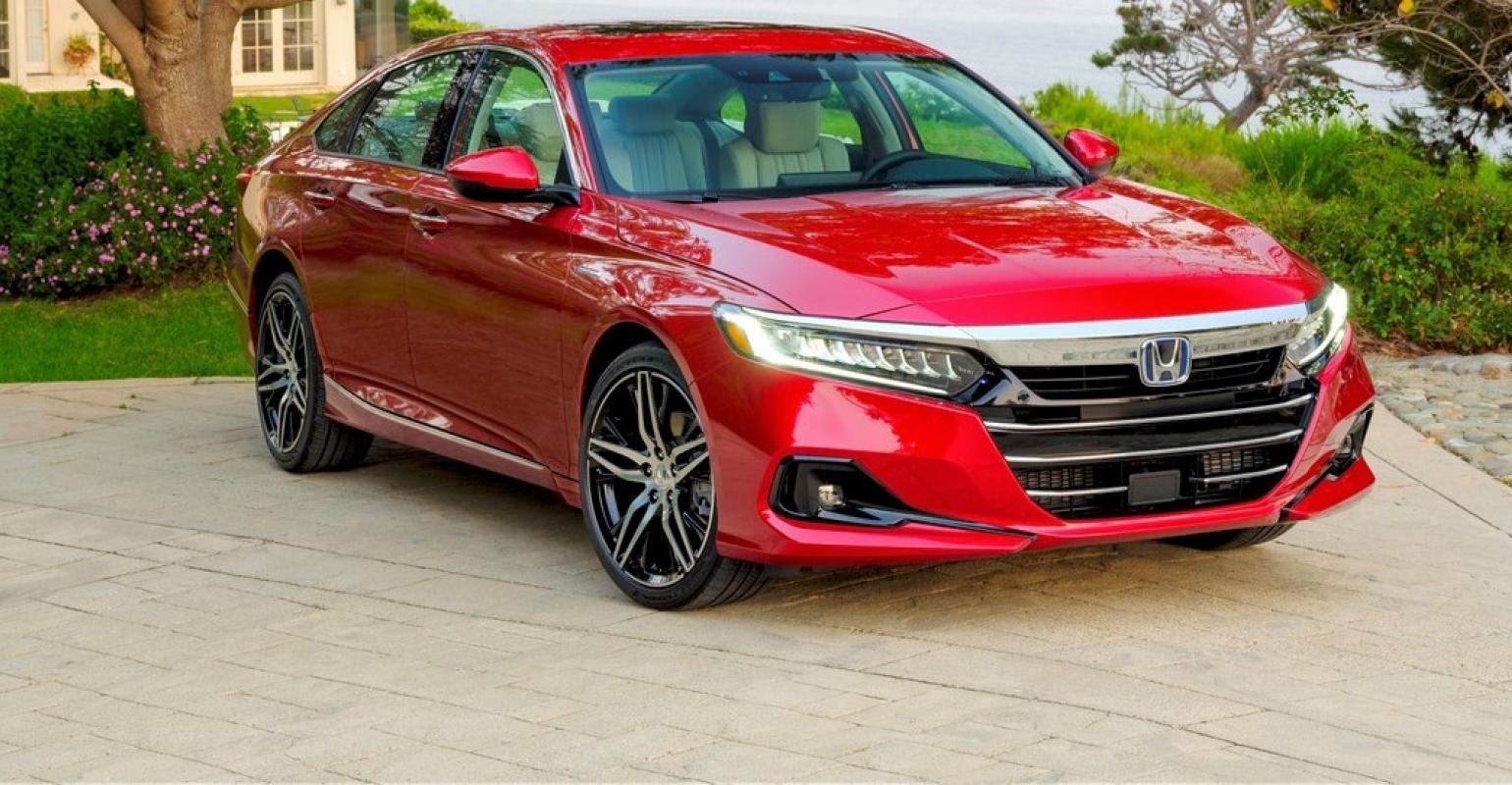 Vị trí thứ tám là mẫu xe Honda Accord với 27 chiếc xe được bán ra. 