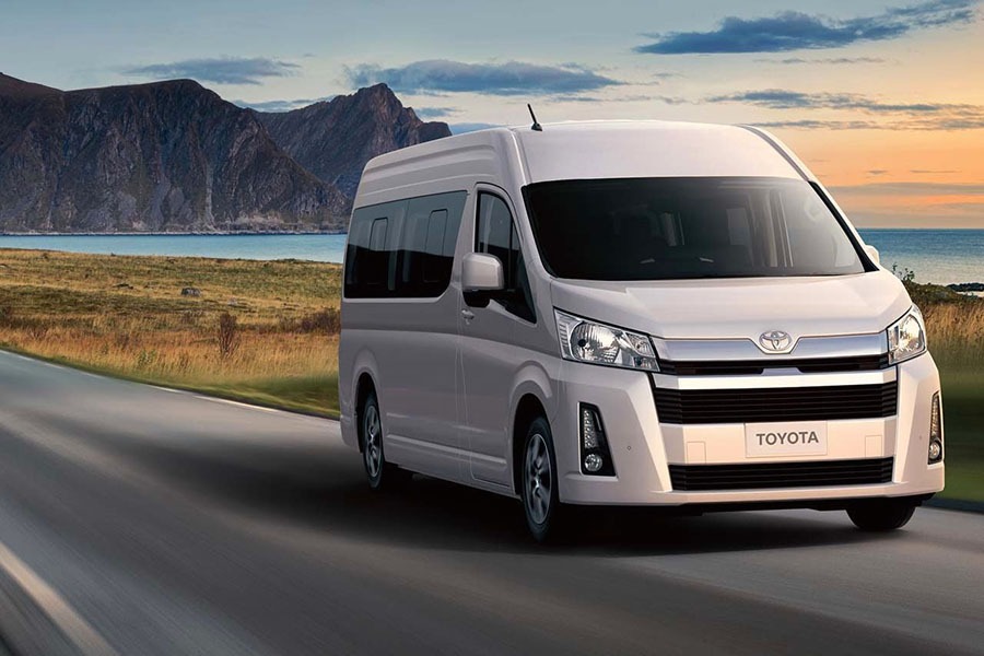 Đứng đầu bảng xếp hạng này là Toyota Hiace với chỉ 3 chiếc xe được bán ra thị trường.