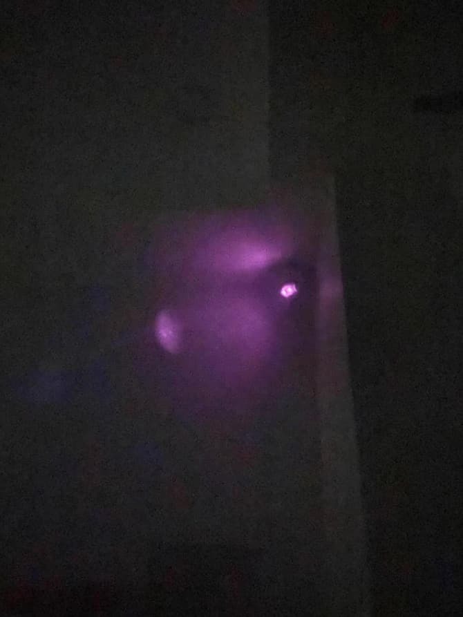 Camera quay lén được phát hiện quá điện thoại. Ảnh: T.L