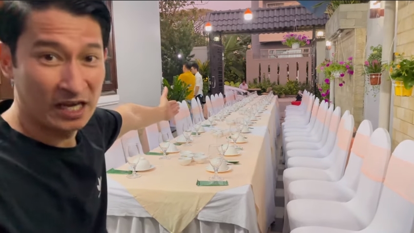 Bữa tiệc tân gia nhà Mạc Văn Khoa. Ảnh: chụp màn hình