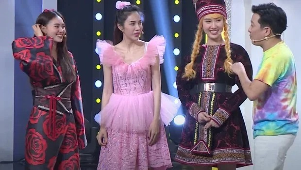 Tin giải trí hot trưa 19/3: MC Kỳ Duyên nghẹn ngào về sự đổ vỡ hôn nhân, Lệ Quyên dắt tay Lâm Bảo Châu ra Bắc cùng làm điều đặc biệt - Ảnh 2